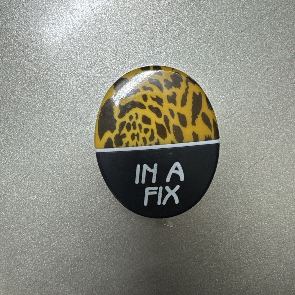 Chic Retractable Measuring Tape – "In A Fix" Leopard Print Edition